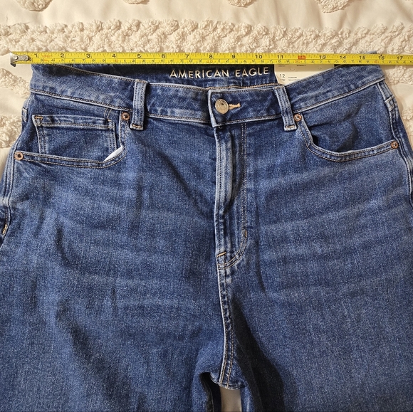 ✨SOLD✨Size 12 American Eagle Classic Blue Mom Jeans - Picture 8 of 16